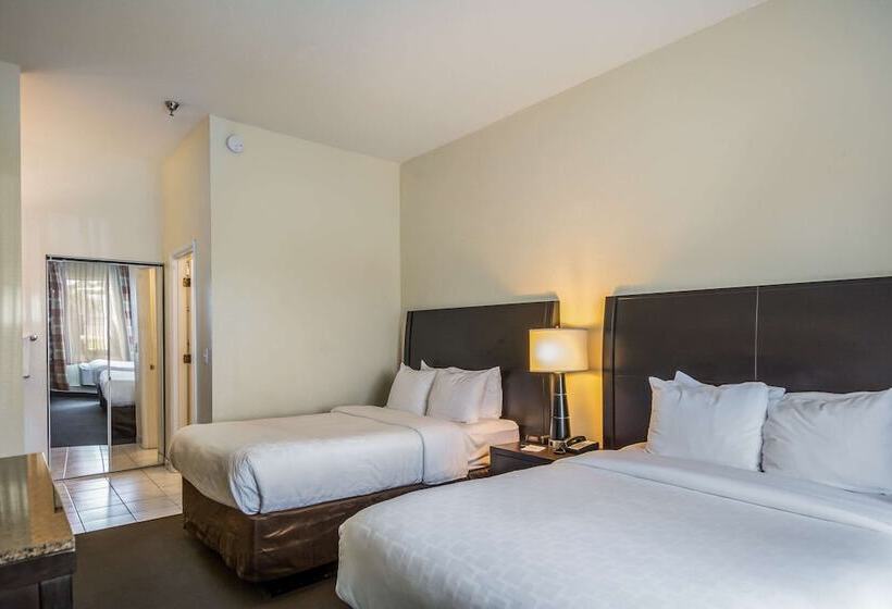 سوییت, Clarion Inn & Suites Central Clearwater Beach