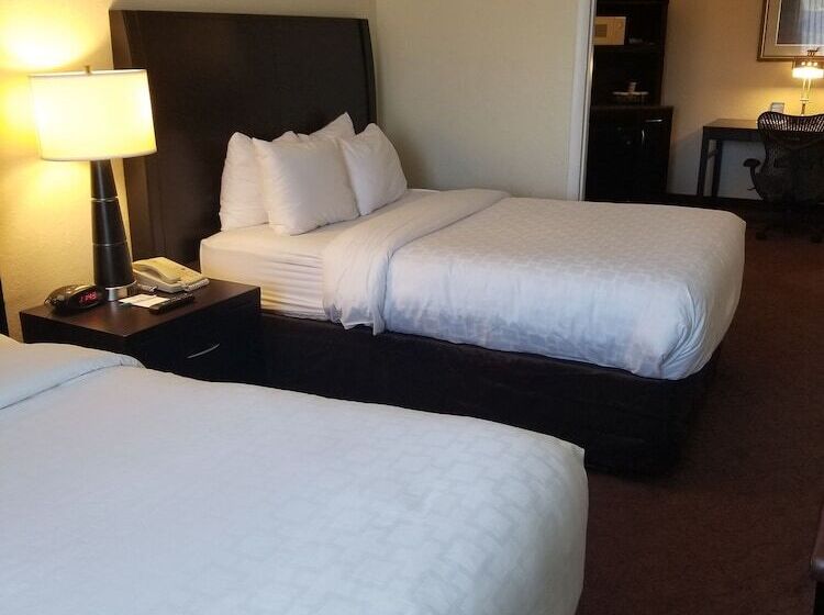 سوییت, Clarion Inn & Suites Central Clearwater Beach