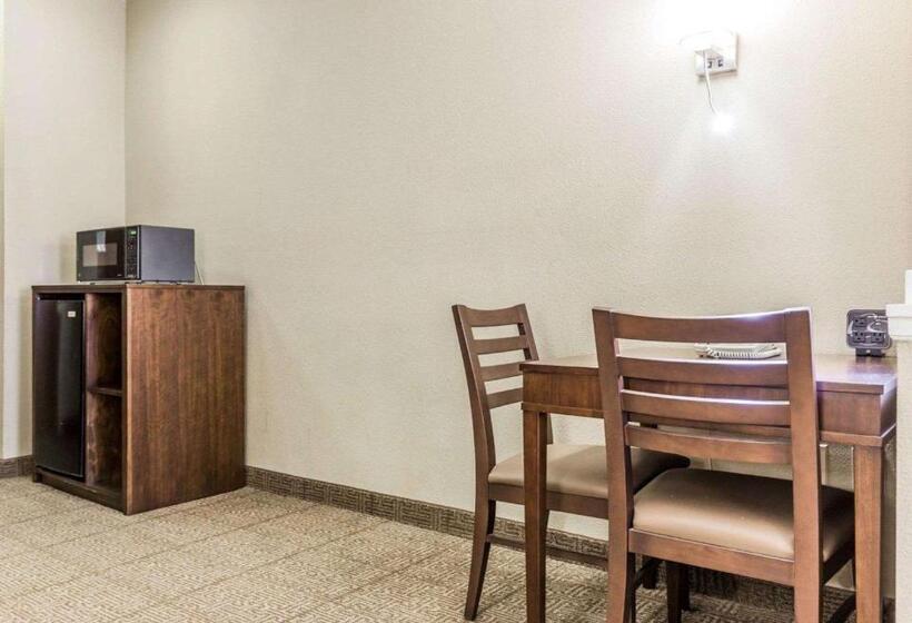 سوئیت برای معلولان, Comfort Suites At Isle Of Palms Connector