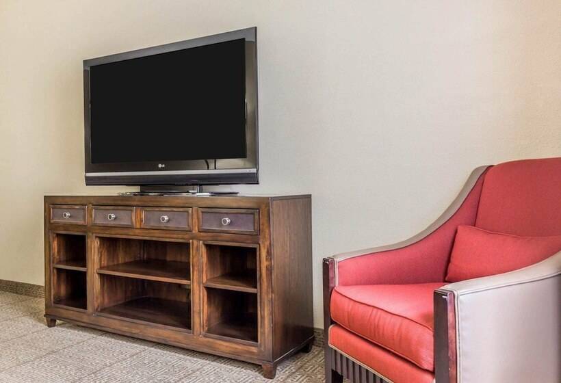 سوییت, Comfort Suites At Isle Of Palms Connector