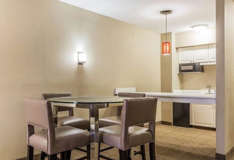 سوئیت برای معلولان, Comfort Suites At Isle Of Palms Connector