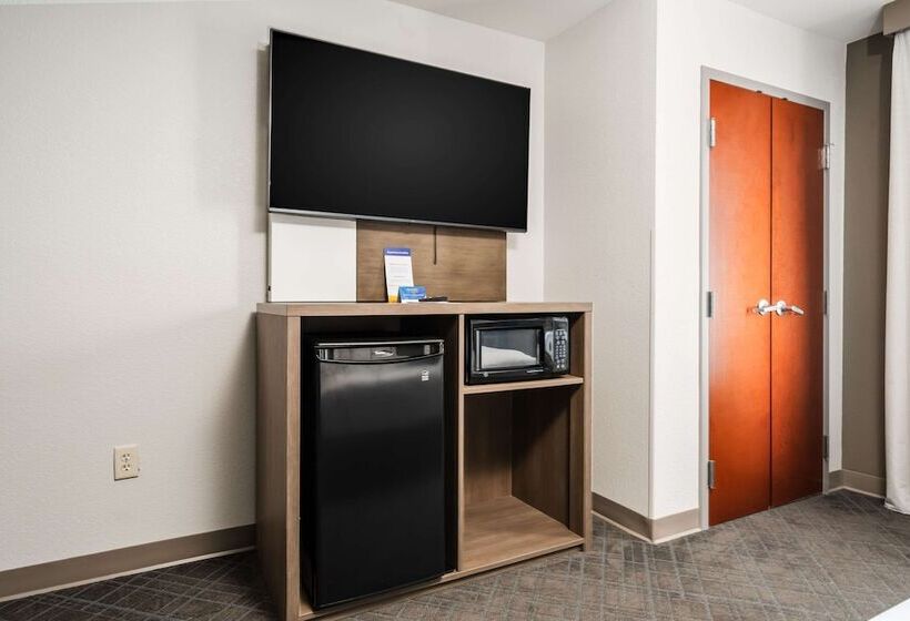 سوییت, Comfort Suites Columbia Northeast  Fort Jackson