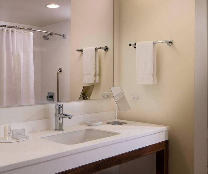 اتاق استاندارد با تخت دوبل, Courtyard Miami Dadeland