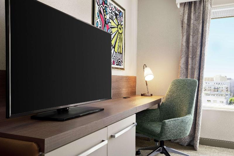 سوئیت با تخت بزرگ, Hilton Garden Inn New Orleans Convention Center
