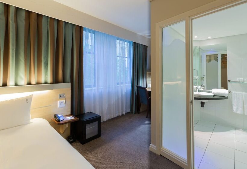 Standard Room Adapted for people with reduced mobility, Holiday Inn Express Cape Town City Centre