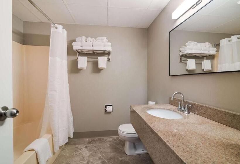 اتاق استاندارد, Quality Inn & Suites