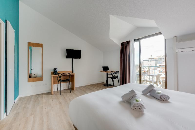 استودیوی استاندارد, Residhotel Les Coralynes