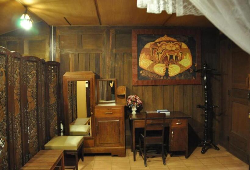 اتاق خانوادگی, Ruean Thai