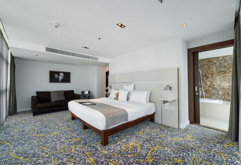 Junior Suite, S15 Sukhumvit   Sha Extra Plus