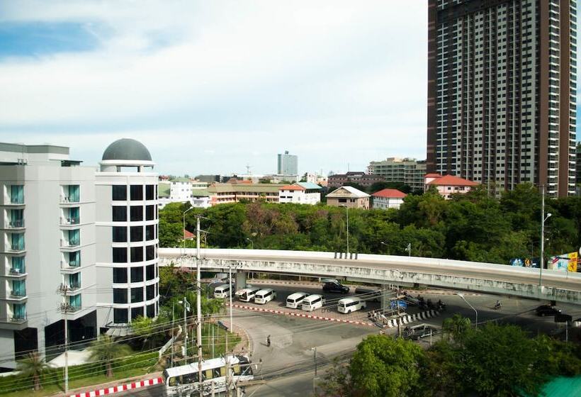 اتاق سوپریور با چشم‌انداز شهر, Signature Pattaya