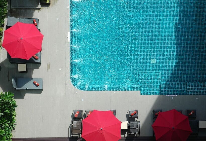 Superior Room Pool View, Signature Pattaya