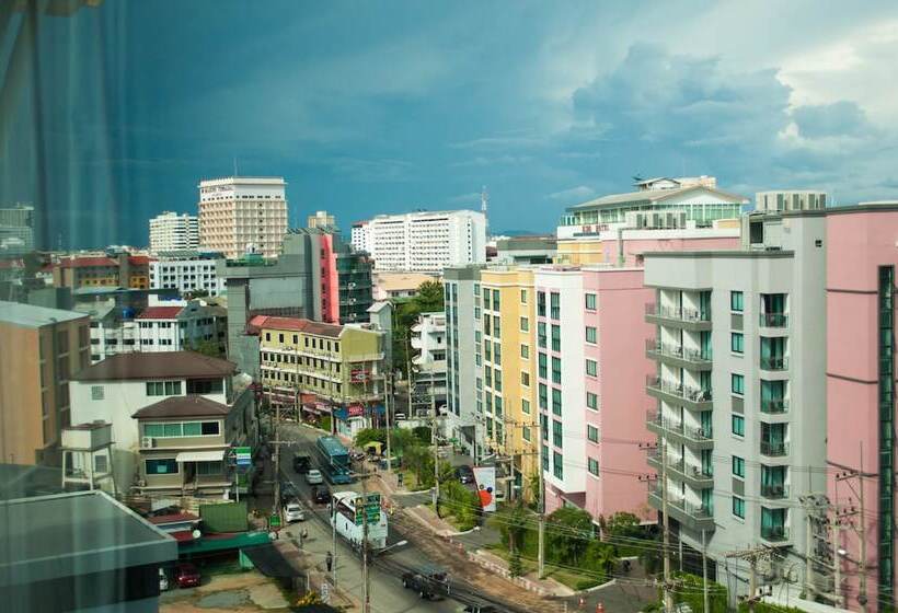 Deluxe Room, Signature Pattaya