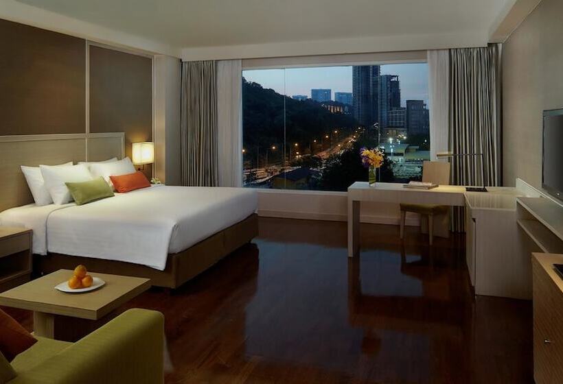استودیوی استاندارد, Signature Pattaya