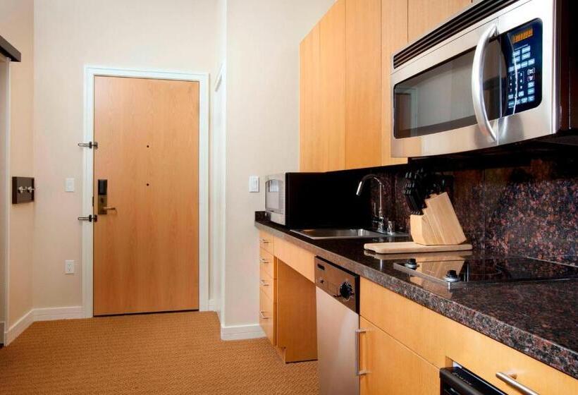 سوئیت با تخت بزرگ, The Westin Verasa Napa