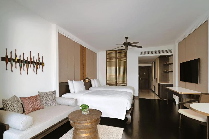 اتاق لوکس با چشم‌انداز استخر, Jw Marriott Khao Lak Resort And Spa