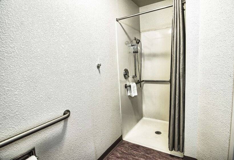 Standard Room Double Bed Adapted for people with reduced mobility, Motel 6coeur D Alene, Id