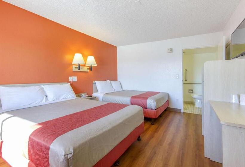 اتاق استاندارد برای معلولان, Motel 6 Phoenix, Az  Airport  24th Street