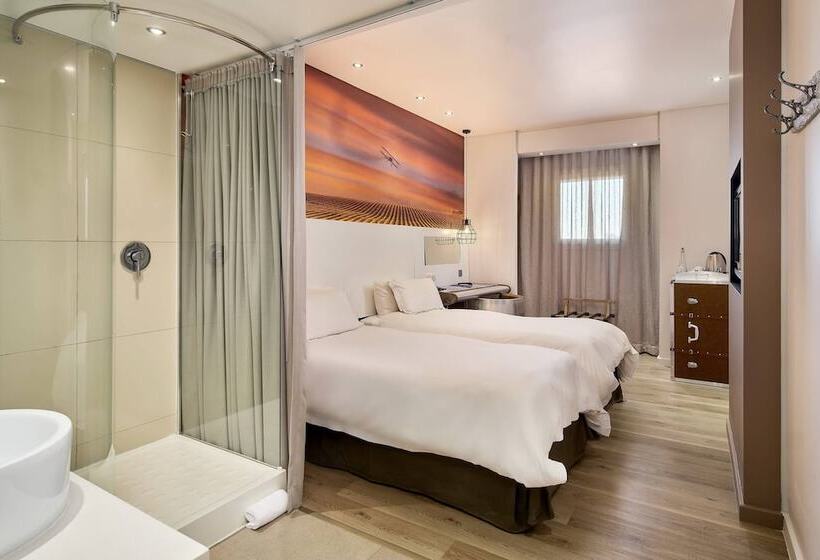 اتاق استاندارد, Protea Hotel By Marriott O R Tambo Airport