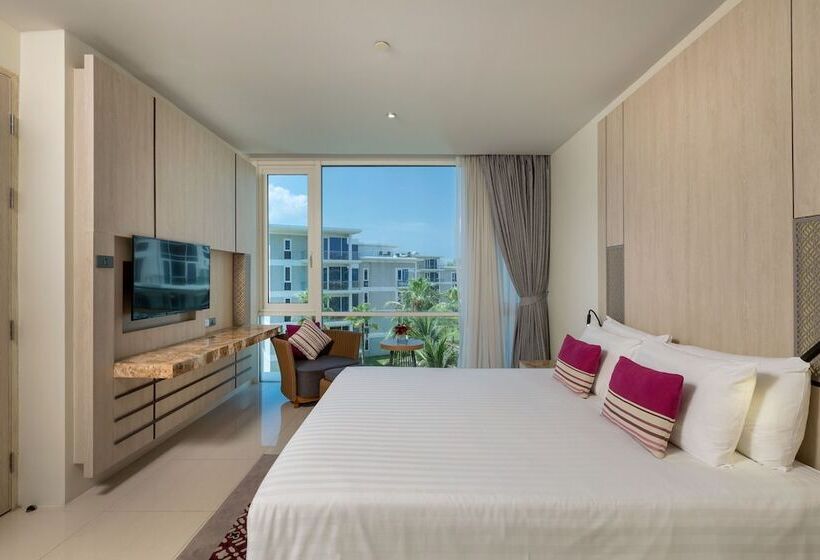 سوییت اجرایی, Splash Beach Resort, Maikhao Phuket   Sha Extra Plus