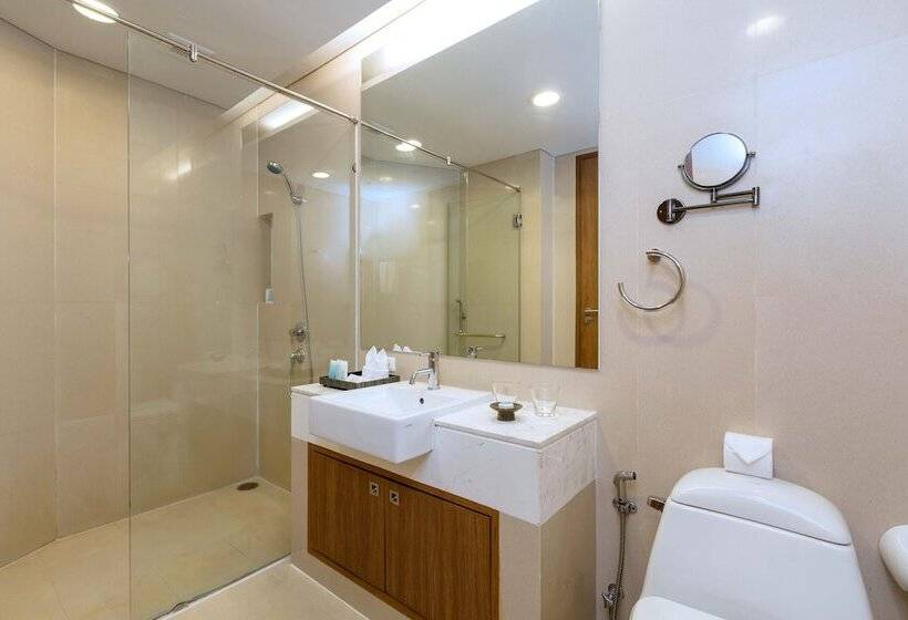 اتاق لوکس, Splash Beach Resort, Maikhao Phuket   Sha Extra Plus