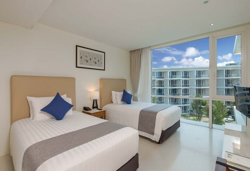اتاق لوکس, Splash Beach Resort, Maikhao Phuket   Sha Extra Plus