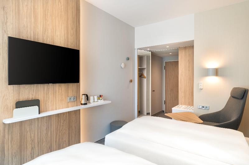 اتاق استاندارد با چشم‌انداز کوهستان, Holiday Inn Express   Rosenheim, An Ihg