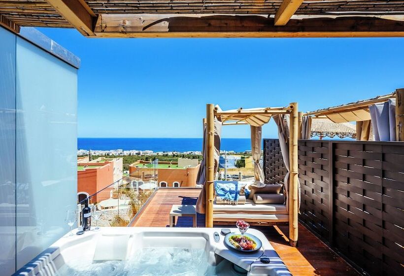 اتاق پرمیوم با چشم‌انداز دریا, Esperides Resort Crete The Authentic Experience
