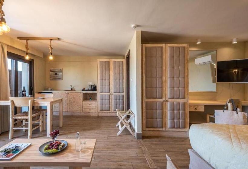 سوئیت با چشم‌انداز دریا و هیدروماساژ, Esperides Resort Crete The Authentic Experience