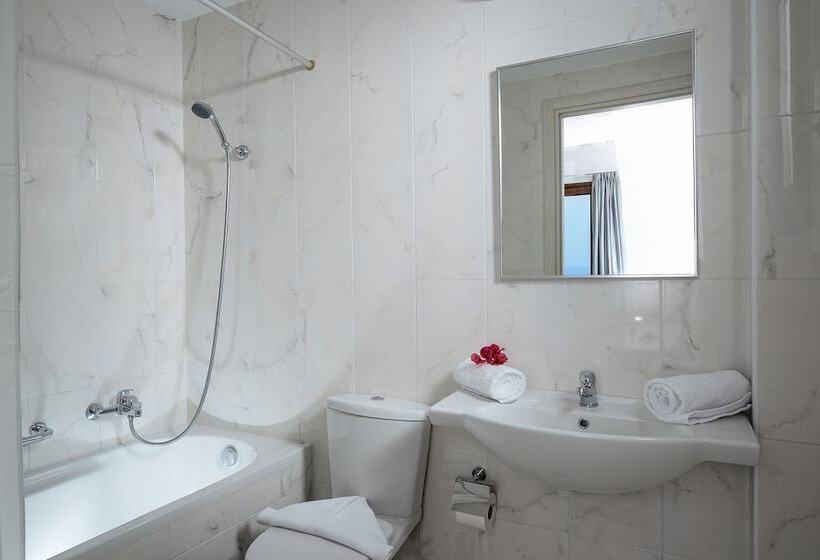 اتاق استاندارد با چشم‌انداز دریا, Hersonissos Village Hotel & Bungalows