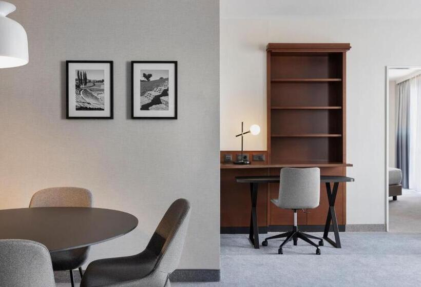 小型套房, Courtyard By Marriott Basel