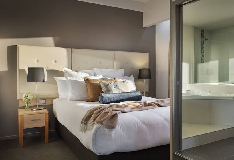 Suite, Fable Christchurch