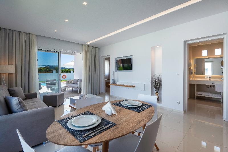 ویلای یک اتاق خوابه با استخر شنا, Gaia Palace