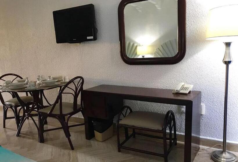 سوئیت سینیور, Ixtapa Palace