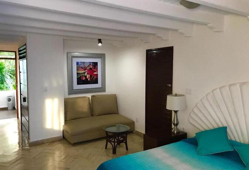 سوییت جونیور, Ixtapa Palace