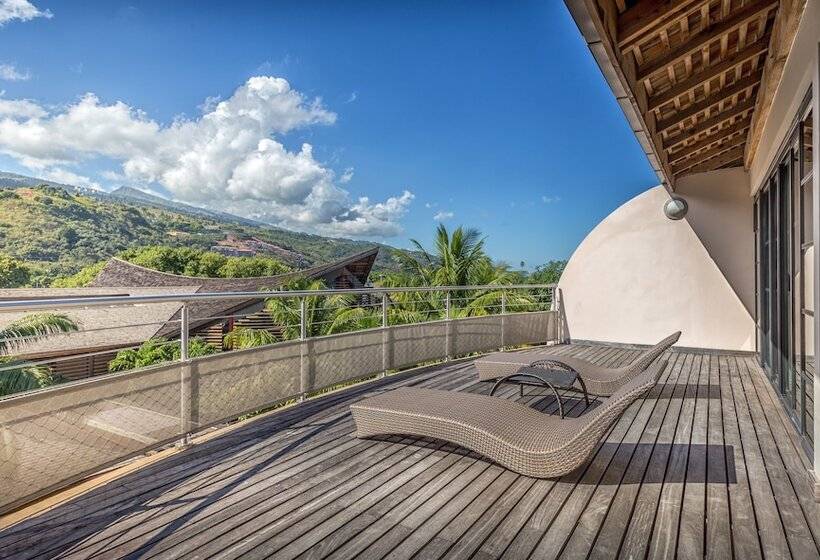 سوییت با چشم‌انداز باغ, Te Moana Tahiti Resort