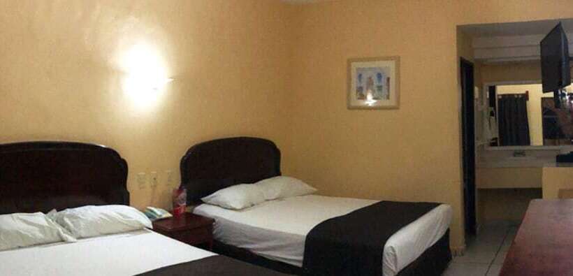 اتاق استاندارد با 2 تخت دوبل, Miramar Inn
