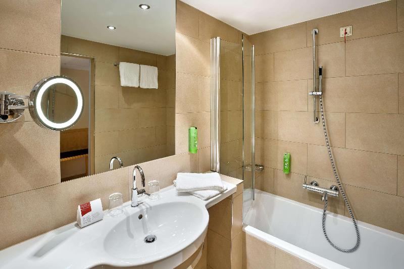 اتاق استاندارد با چشم‌انداز شهر, Park Inn By Radisson Manchester City Centre