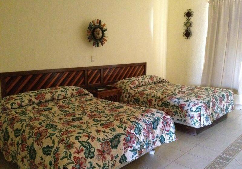 اتاق استاندارد با 2 تخت دوبل, The Halfway Inn