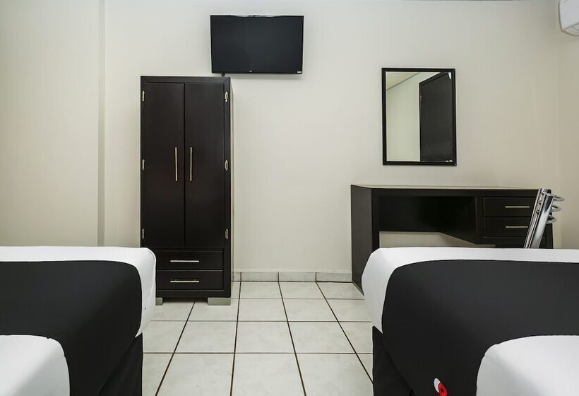 Standard Room 2 Double Beds, Capital O Hotel Victoria Morelia