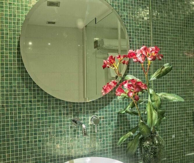 اتاق لوکس, Yogi Executive, Navi Mumbai