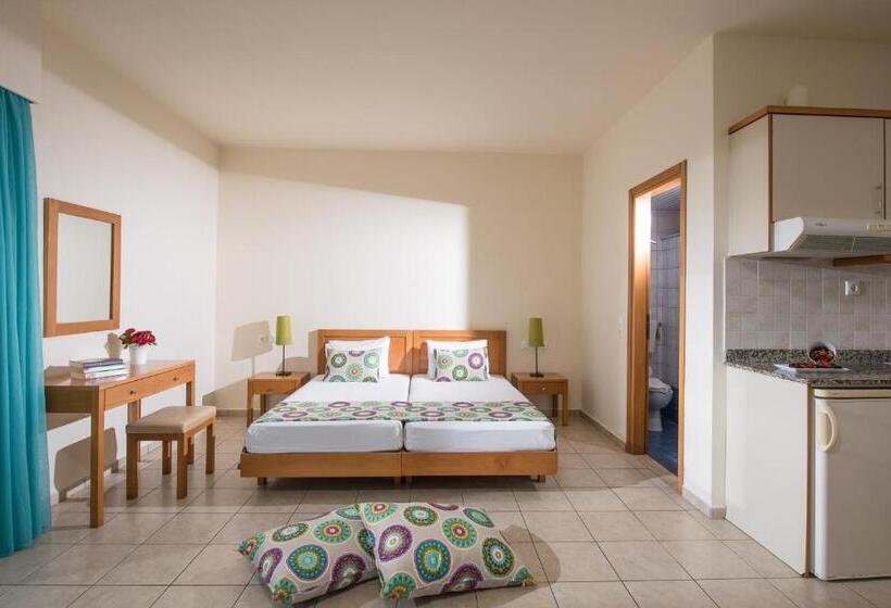 استودیوی سوپریور, Kristalli Hotel Apartments