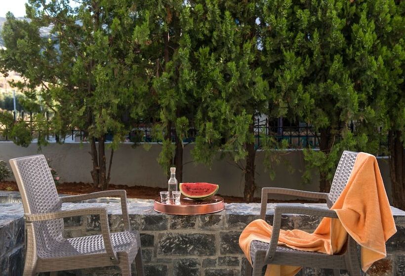 استودیوی استاندارد, Kristalli Hotel Apartments