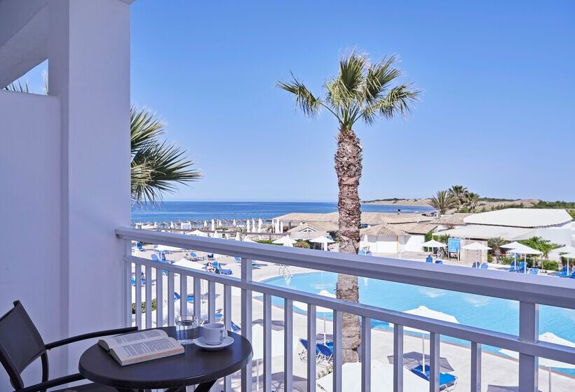 اتاق کلاسیک, Sandy Beach Resort