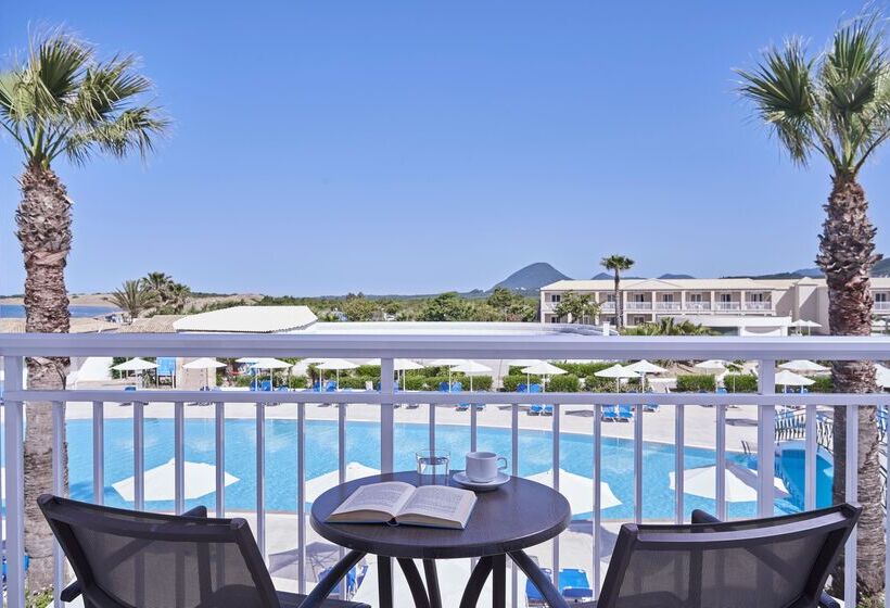 اتاق کلاسیک, Sandy Beach Resort