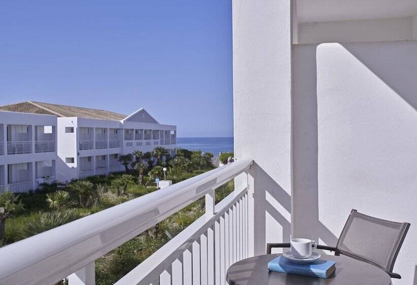 اتاق کلاسیک با چشم‌انداز باغ, Sandy Beach Resort