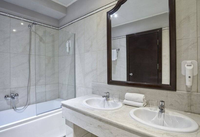 اتاق سوپریور با چشم‌انداز باغ, Sandy Beach Resort