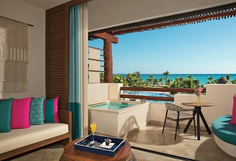 클럽 주니어 스위트, Secrets Maroma Beach Riviera Cancun  All Inclusive  Adults Only