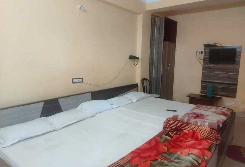 اتاق لوکس چهار تخته, Goroomgo Barsha Resort Digha