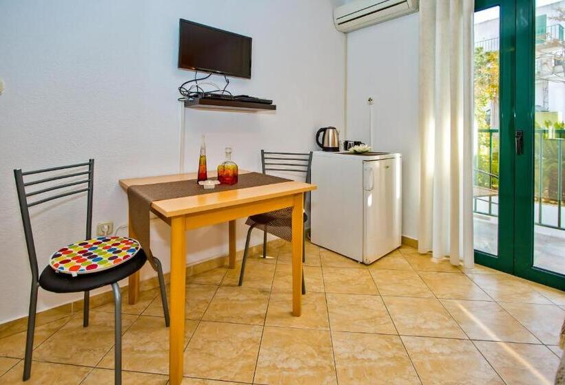اتاق لوکس با بالکن, Apartments Softic