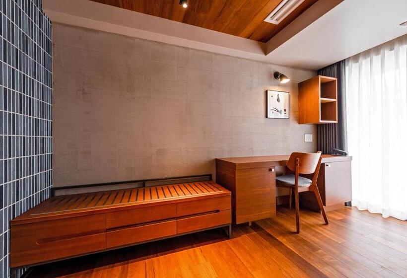 اتاق لوکس با بالکن, Prostyle Terrace Naha